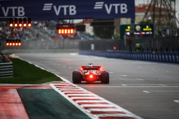 FIA повернула прапори російським та білоруським спортсменам, скасувавши санкції 7 FIA повернула прапори російським та білоруським спортсменам, скасувавши санкції 7