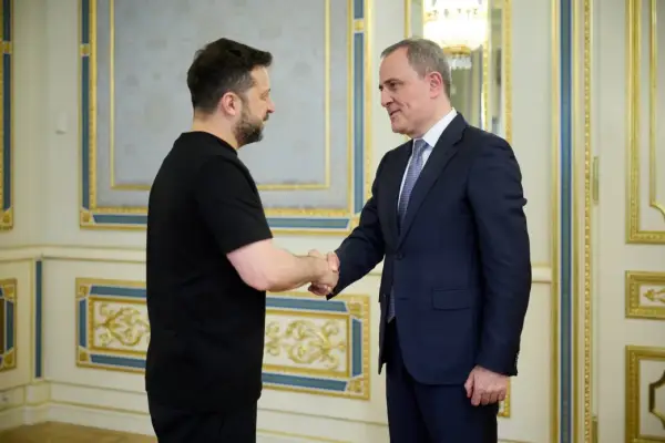 Зеленський зустрівся з главою МЗС Азербайджану Джейхуном Байрамовим