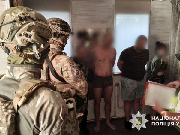 Нацполіція ліквідувала тіньовий ринок наркотиків вартістю 540 мільйонів гривень 10 Нацполіція ліквідувала тіньовий ринок наркотиків вартістю 540 мільйонів гривень 10