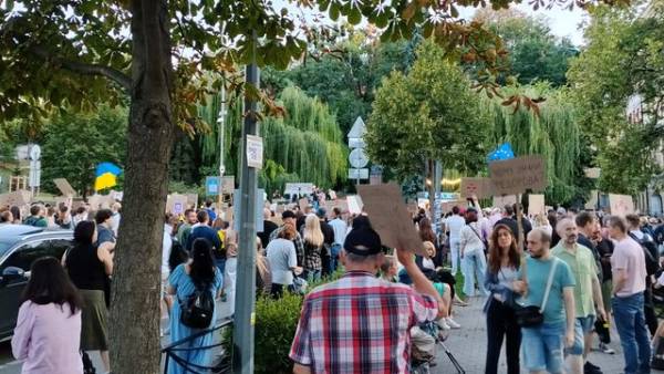 Сотні киян вийшли на мітинг за повернення Федорова