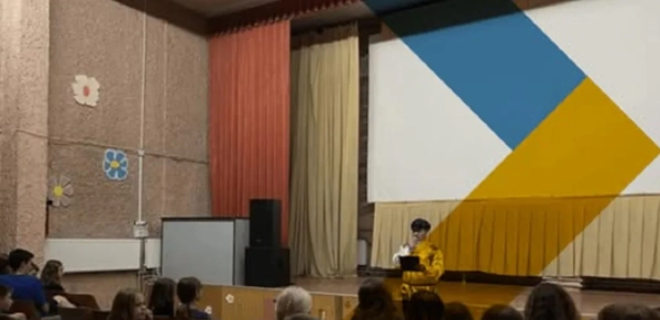 Російські загарбники змінюють історію для українських дітей - ЦНС 1 Російські загарбники змінюють історію для українських дітей - ЦНС 1