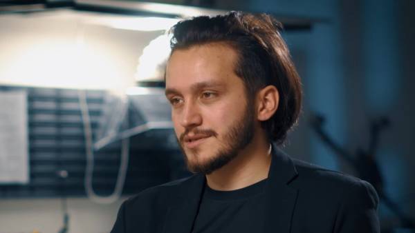 Даша Зарівна передала право власності Vector CEO Ісмаілу Осбанову 9
