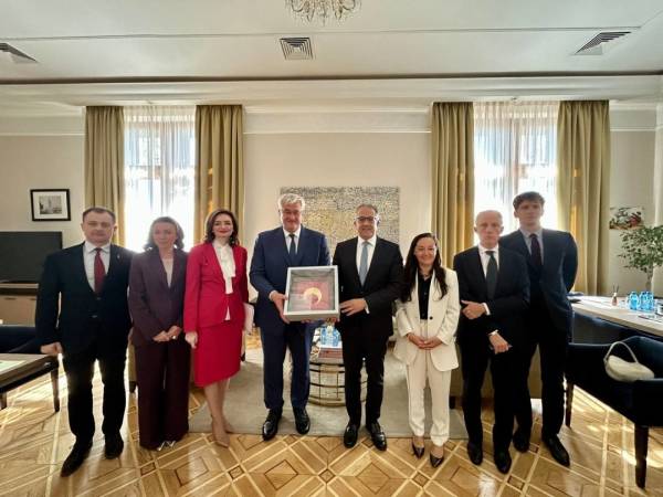 Гендиректор ЮНЕСКО відвідав Україну вперше 7