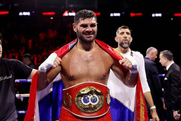 Хргович здолав Мозеса Ітауму і здобув титул чемпіона світу 24