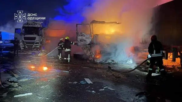Росіяни атакували зерновози на Одещині: є загиблі та поранені 20