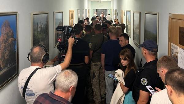 Суд вкотре переніс розгляд справи про розірвання договору оренди УПЦ (МП) з Києво-Печерською лаврою