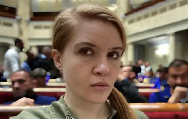 Безугла повернулася до лав «Слуги народу»