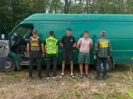 Схема для ухилянтів: 11 тисяч доларів у коробках з-під бананів 4