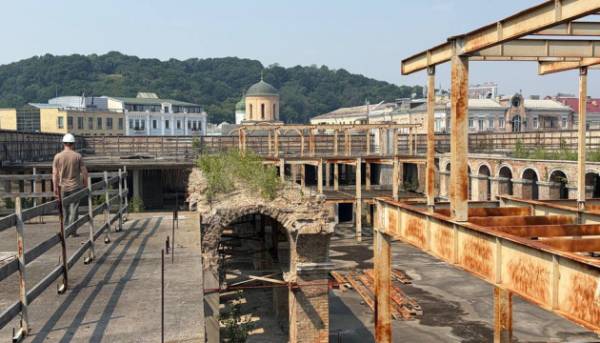 Кличко просить Корецького допомогти повернути Гостиний двір Києву 3