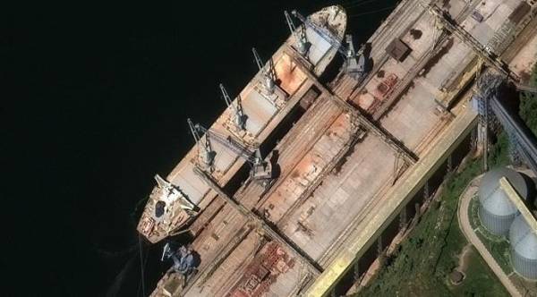 Україна запровадила санкції проти компаній, що вивозили зерно з окупованих територій