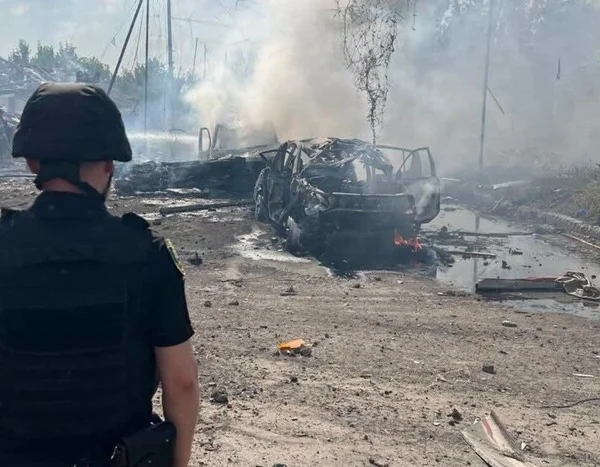 Ворог обстріляв Слов’янськ: є жертви та руйнування