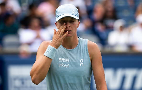 Костюк завершує виступ на турнірі WTA 1000 у Торонто, поступившись у 1/8 фіналу Свьонтек 12