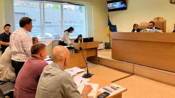 Суд вкотре переніс розгляд справи про розірвання договору оренди УПЦ (МП) з Києво-Печерською лаврою