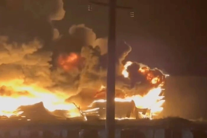 Ворог знищив у Дніпрі склад популярних товарів для дому