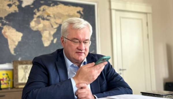 Сибіга обговорив з очільником МЗС Вірменії безпеку в регіоні 16