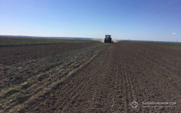 Важкі ґрунти встановлюють свої вимоги: чому оранка може бути оптимальним вибором — SuperAgronom.com