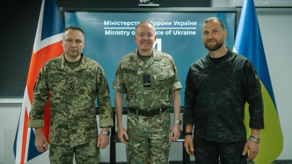 Керівники оборонних відомств України та Великої Британії обговорили постачання ракет для систем протиповітряної оборони