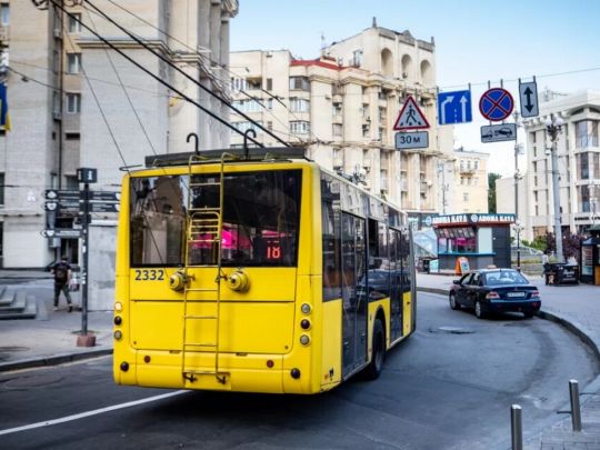 Кияни відтепер можуть їздити в метро безкоштовно: хто має право на пільгу