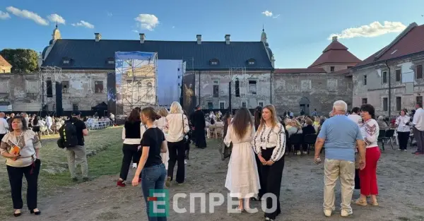Коли цвіте папороть" Станіславовича оживило Жовківський замок 22