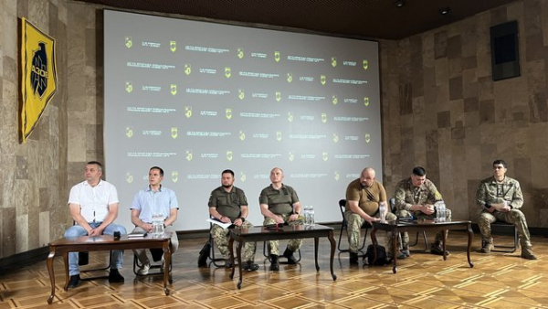 Бійці першого батальйону полку “Азов” Національної гвардії України вважають, що вироки російських судів щодо полонених захисників “Азову” не перешкоджають обмінним процесам.