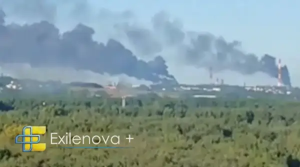 Зеленський підтвердив удар по НПЗ Ярославського та стратегічних бомбардувальниках у Енгельсі