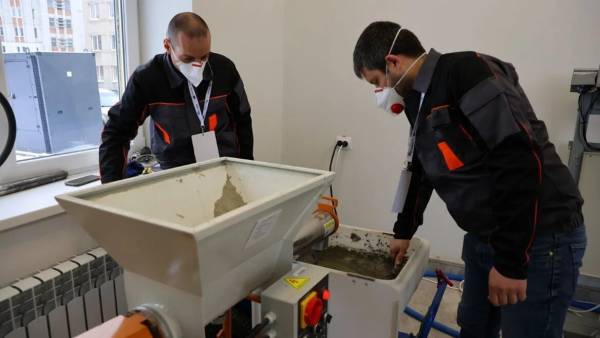 Керівник дизайну "Київстар" керує 3D-фермою, яка виробляє п'ять тонн виробів для фронту 17