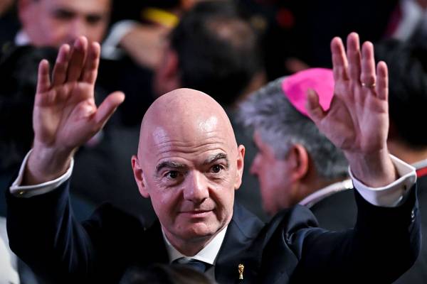 ФІФА: майбутнє президентства Інфантіно під питанням, але його відставка не гарантована 10