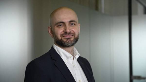 EPAM готує тисячі фахівців для роботи з AI-моделями OpenAI, Anthropic і Google. Понад 5000 уже сертифіковані для Claude 5
