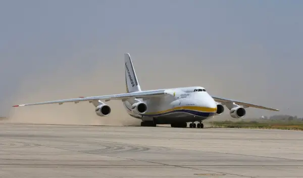 Німецький дрон із вибухівкою атакував український літак