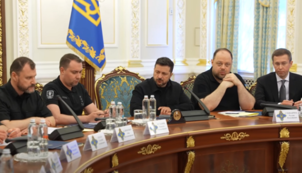 Менше ракет для ППО від партнерів може бути спробою зробити Україну більш поступливою – Зеленський