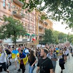 Марш протесту за переговори та реформи в оборонній сфері дійшов до площі Франка, мітингові заходи тривають 25