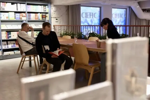 Книгарня «Сенс» зайняла простір колишнього львівського кінотеатру 7 Книгарня «Сенс» зайняла простір колишнього львівського кінотеатру 7