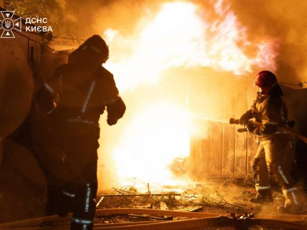 Удар по Київщині: палають резервуари, є жертви серед дітей 9