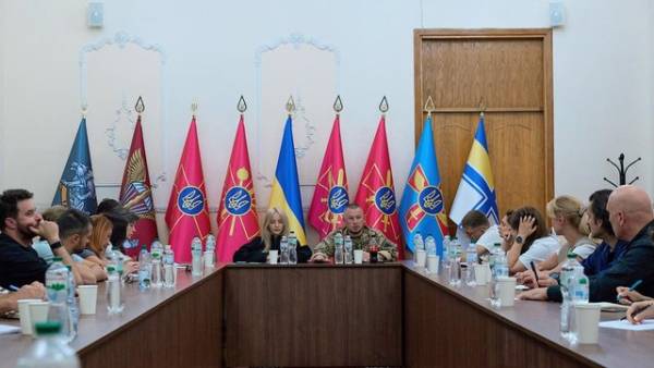 Паліса шукає формат відповідальності за оборону Донеччини