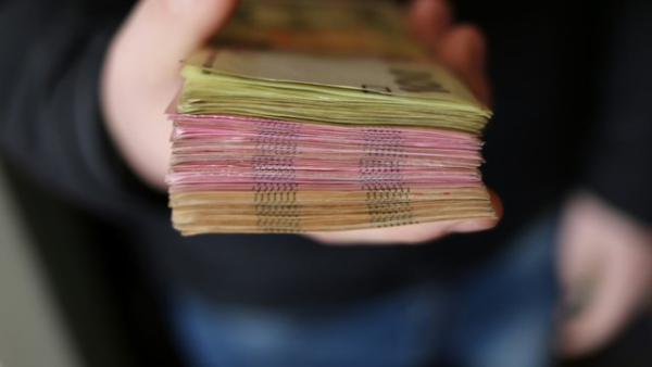 Шахраї в Києві видурили у двох пенсіонерів понад 12,5 мільйонів&hellip;