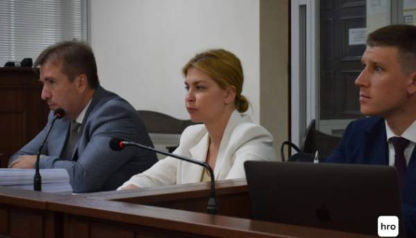 Стефанішина не стримала сліз у суді: рішення про обрання застави перенесли на завтра