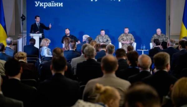 Українські дипломати провели робочі сесії з військовим командуванням та керівниками розвідок