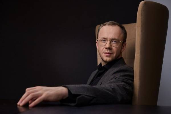 Ліпосакція проти ліполітиків: хірург пояснив, як позбутися жиру на животі 4