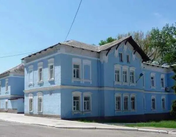 Лікарня в Дружківці припиняє роботу через російські обстріли