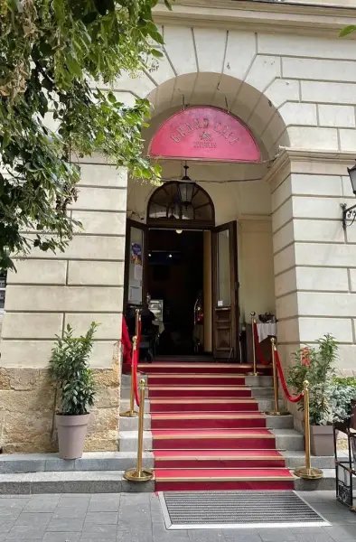 Прокуратура вимагає виселити Grand Cafe Leopolis з львівської Ратуші, !Fest реагує 6