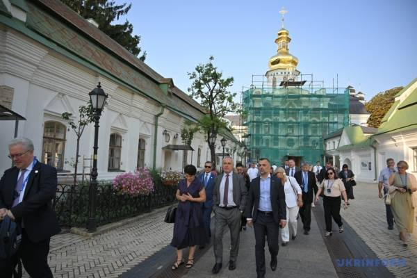 Києво-Печерська лавра: український Ватикан у перспективі 14