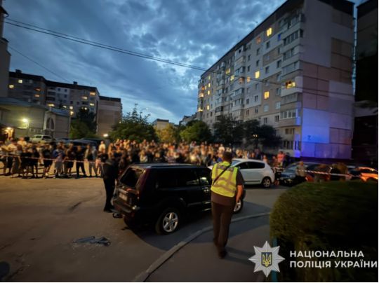 Напад на працівників ТЦК у Тернополі: є пошкоджене авто та травмовані