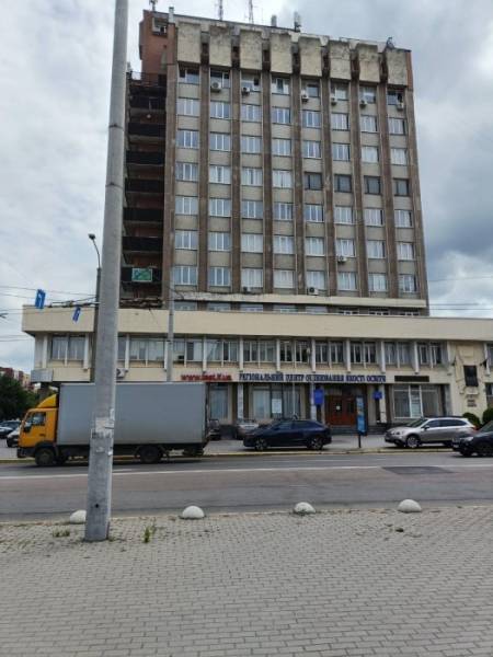 Фонд держмайна продає приміщення біля метро за пів мільйона гривень 6 Фонд держмайна продає приміщення біля метро за пів мільйона гривень 6