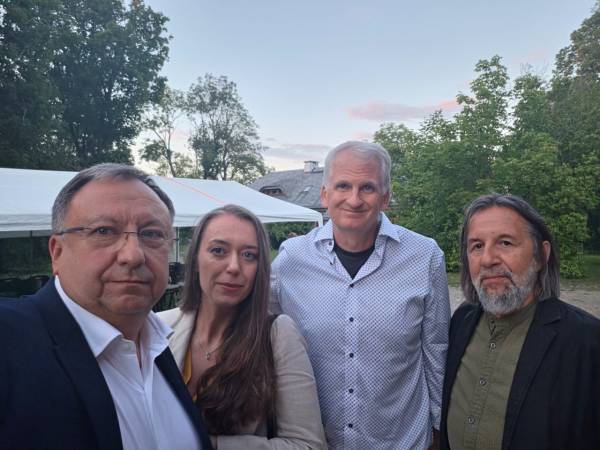 ЧАС НОВИН в Україні 40 Україна та Польща: Не дамо Росії посварити нас