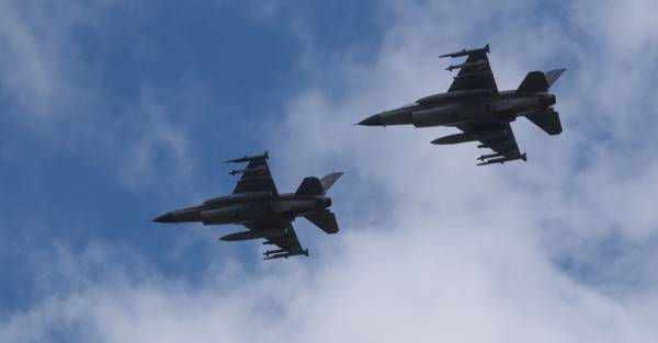 Румунія підняла F-16 через сигнали радара біля Молдови