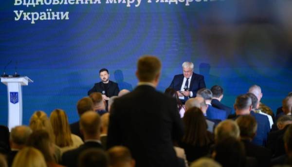 Зеленський: Україна захищає інші країни від планів Путіна відновити радянський «пазл»