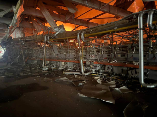 Російські війська знищили українські об'єкти. Йдеться про магазини "Епіцентр", магазини непродовольчих товарів, а також інтернет-магазин Rozetka, які розташовувалися неподалік Києва. До цього, напередодні, були уражені підприємства "Біосфера", "Ласунка" та виробничий комплекс Millennium, розташовані у місті Дніпро. 3