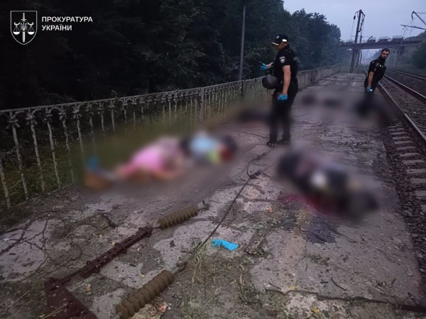 Загинули 8 осіб, 3 травмовані через обстріл російськими військами платформи "Квітневий" на Київщині, повідомляє прокуратура 2