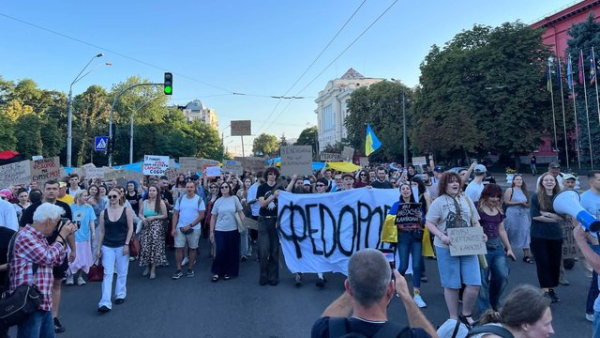 Мітинг у п'ятницю був наймасштабнішим з моменту Революції Гідності, заявив організатор Козятинський. 5