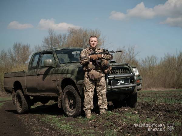 Командири зрозуміли, що бійці в полоні, за дивними відповідями по радіозв’язку. Історія неймовірного порятунку на фронті фото 5